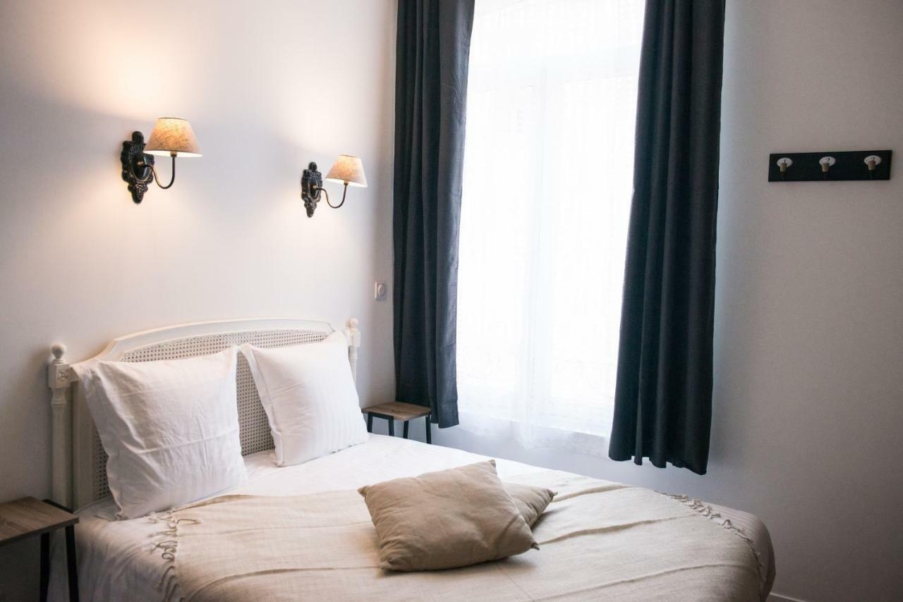 Les Suites Du 17 Aigues-Mortes Exterior foto