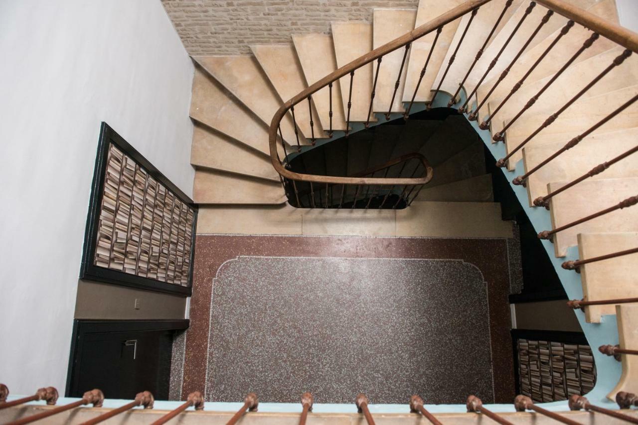 Les Suites Du 17 Aigues-Mortes Exterior foto